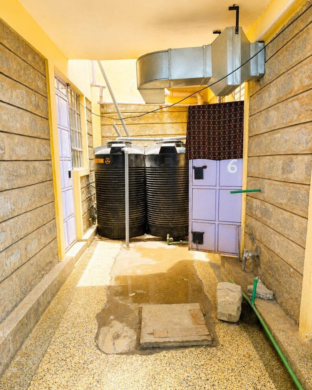 Mixed-Use Building with Steady Rental Income - Donholm