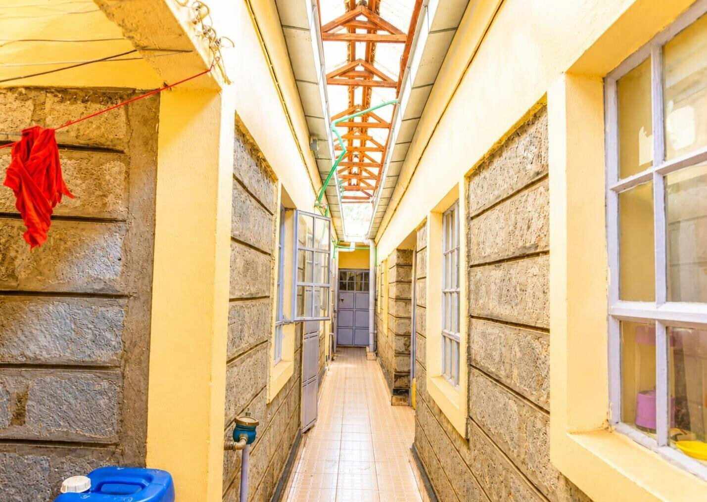 Mixed-Use Building with Steady Rental Income - Donholm