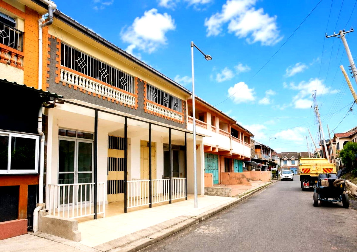 Mixed-Use Building with Steady Rental Income - Donholm