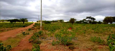 10 Acres of Beautiful Lush Land in Kajiado - Image 1