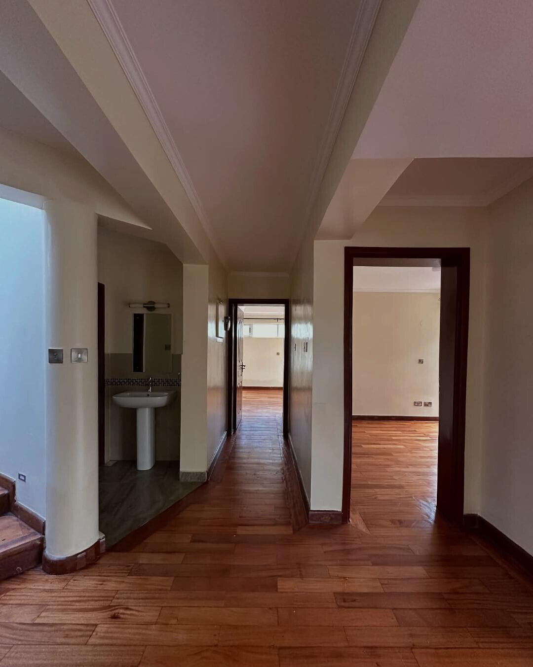 5-Ensuite Family Home with Fireplace & Garden - Lavington