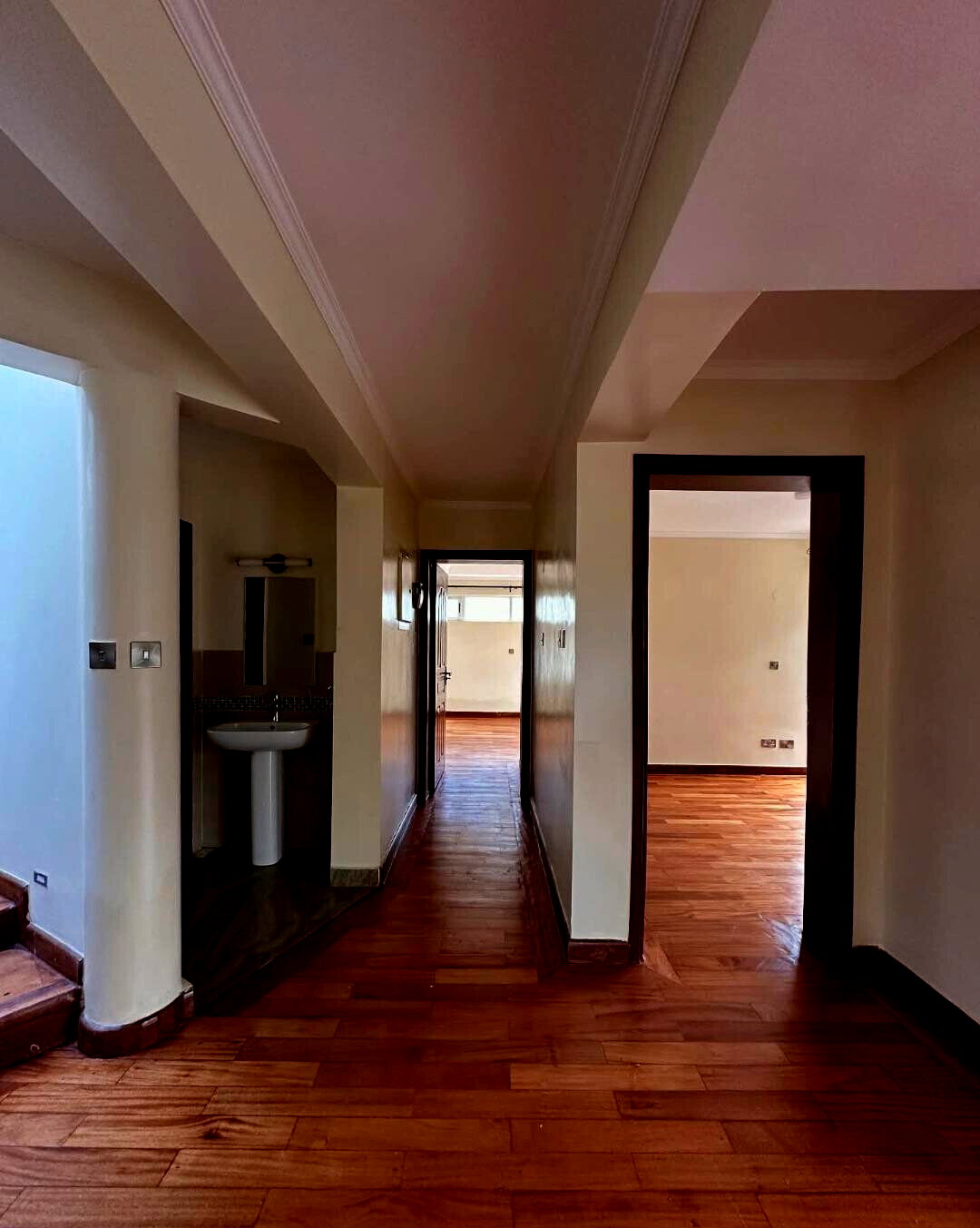 5-Ensuite Family Home with Fireplace & Garden - Lavington