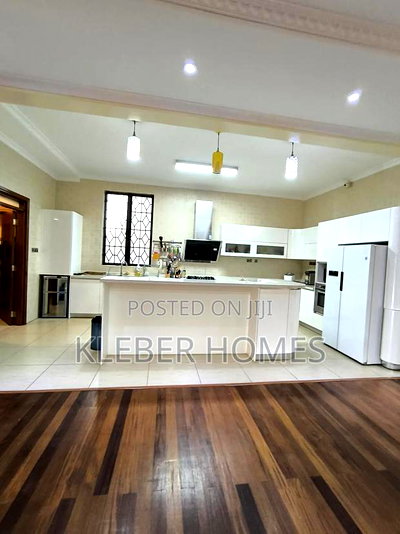 Furnished 5bdrm Mansion In Runda For Sale - Image 3