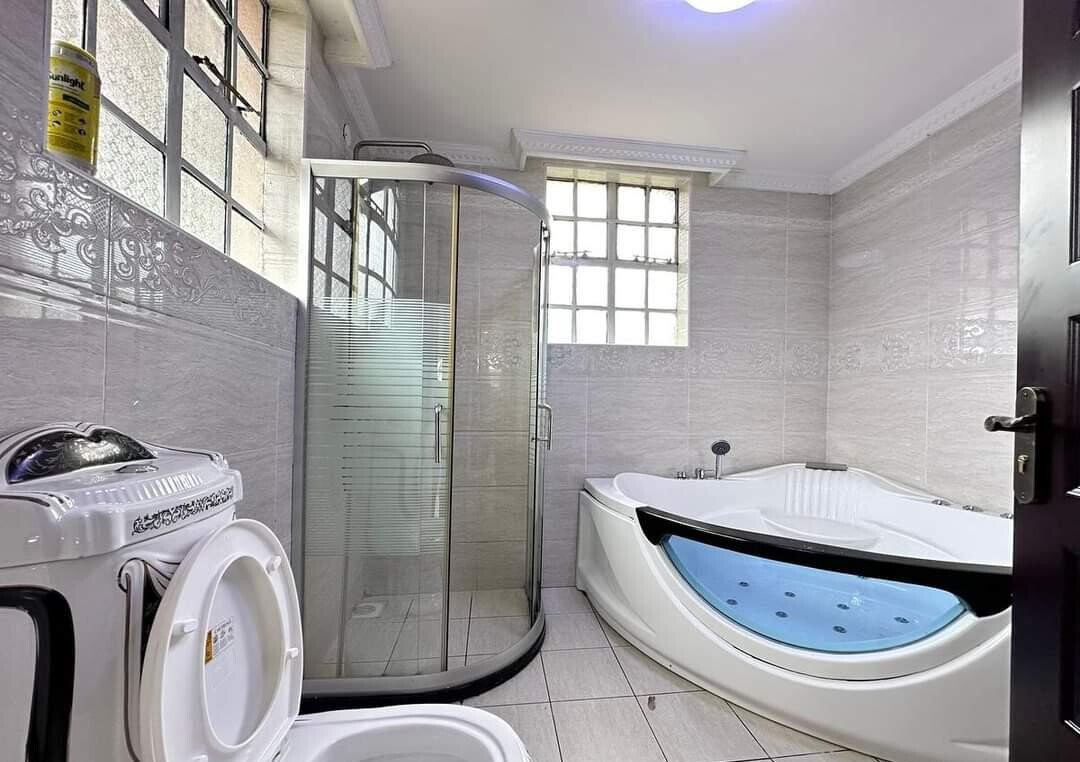 5-Ensuite Townhouse with DSQ & Private Garden - Lavington Gated Community