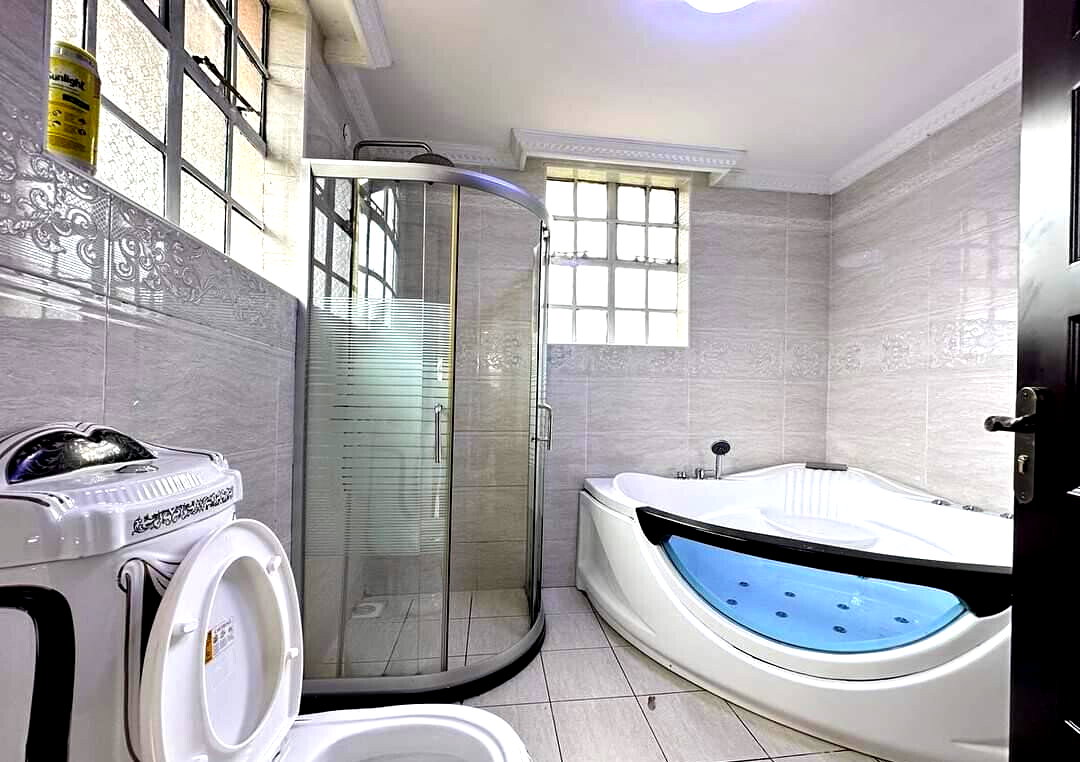 5-Ensuite Townhouse with DSQ & Private Garden - Lavington Gated Community