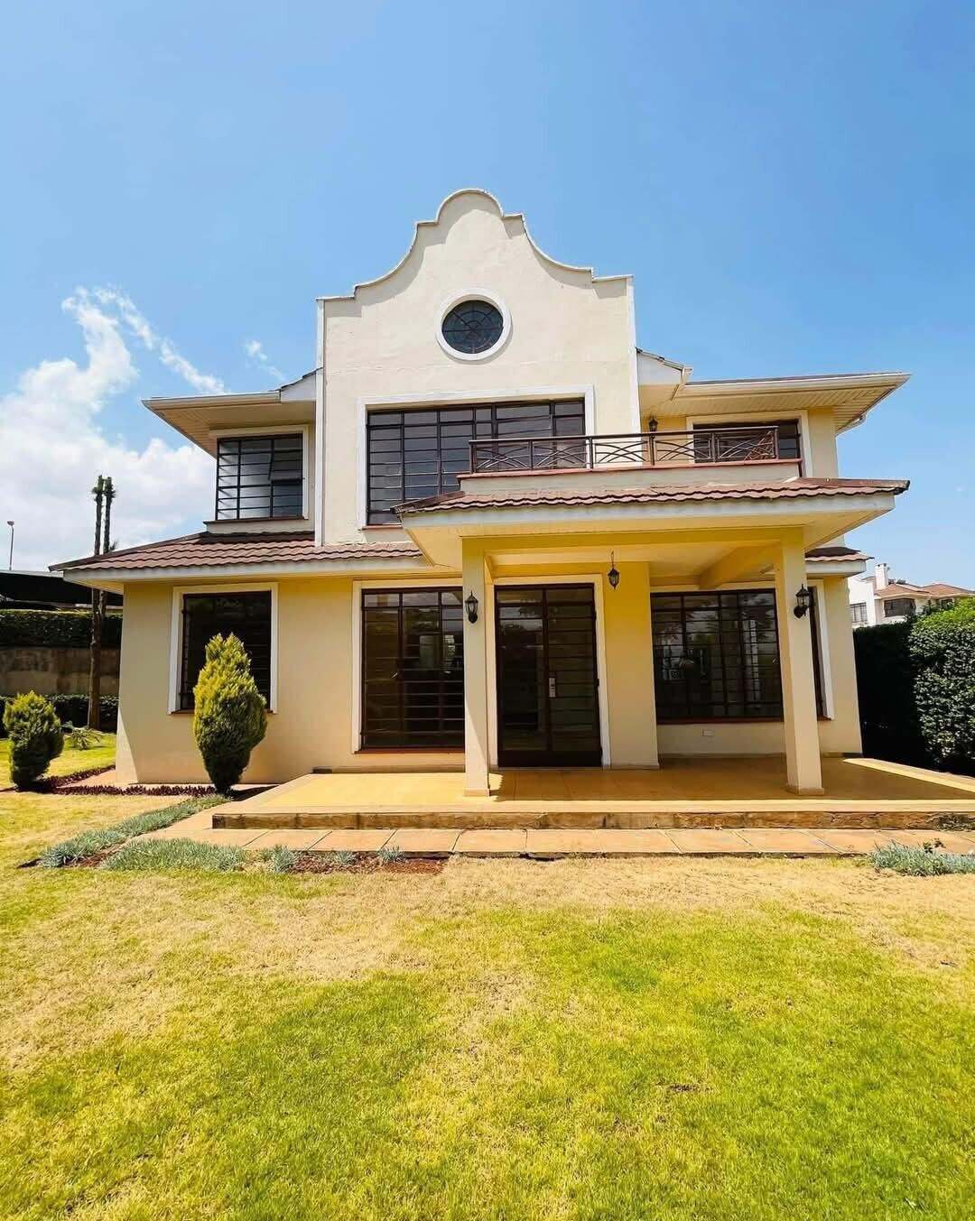 4BR All-Ensuite Townhouse with Heated Pool & Clubhouse - Runda