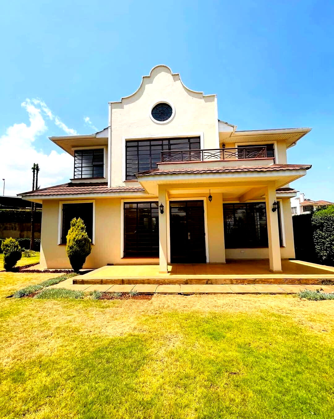 4BR All-Ensuite Townhouse with Heated Pool & Clubhouse - Runda