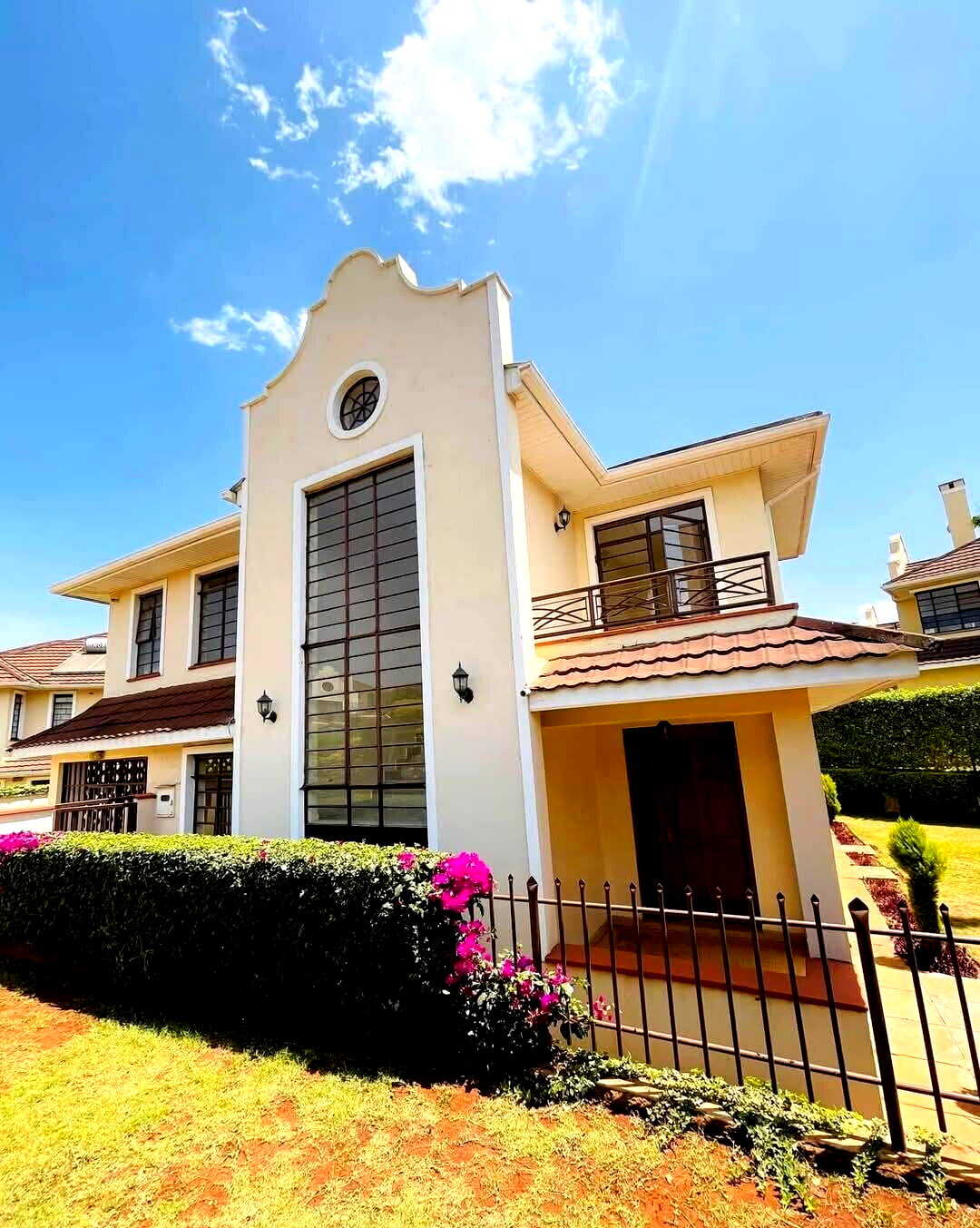 4BR All-Ensuite Townhouse with Heated Pool & Clubhouse - Runda