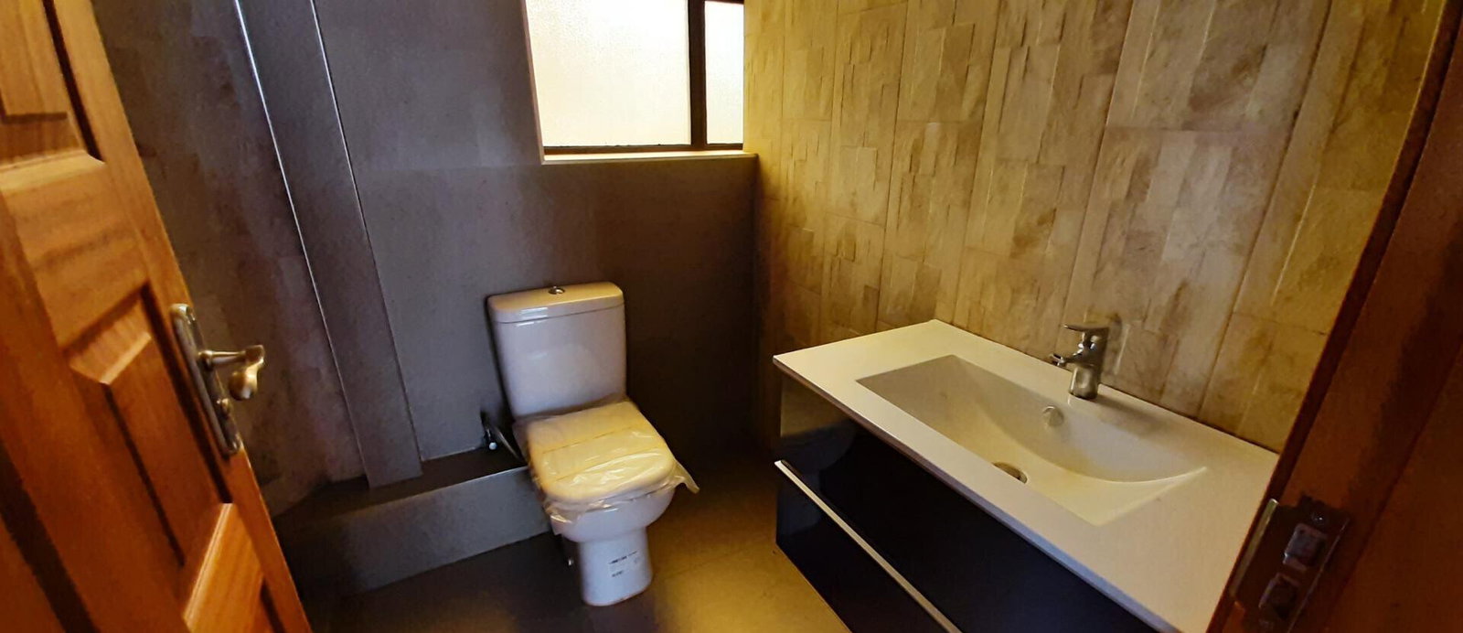 5-Ensuite Townhouse with Fireplace & DSQ - Lower Kabete