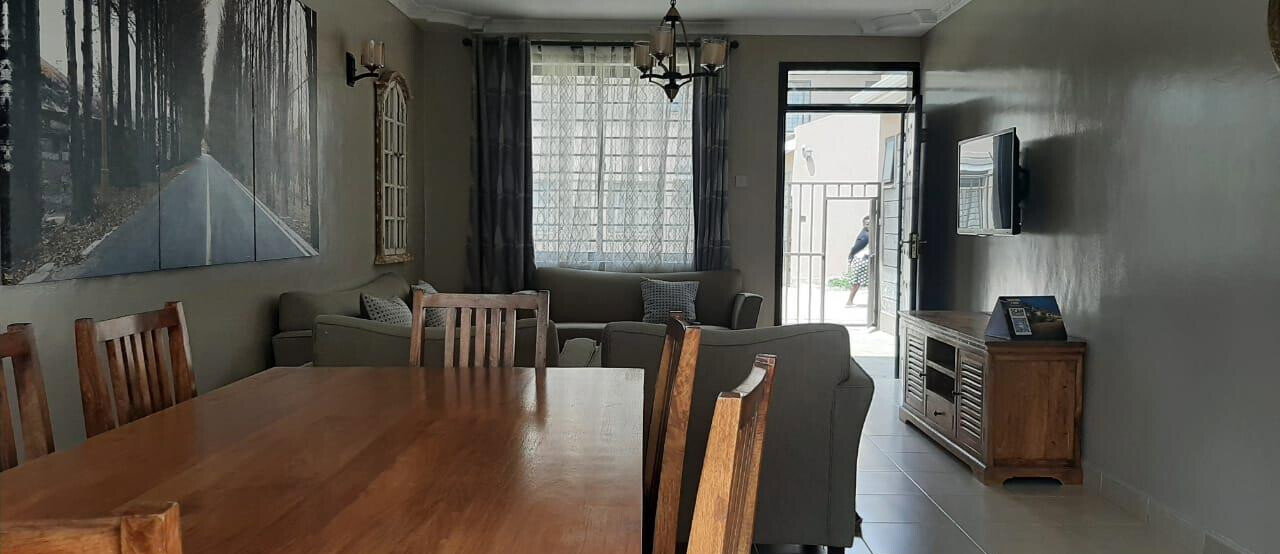 5-Bedroom Townhouse with DSQ & Private Garden - Syokimau