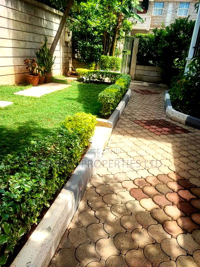 3bdrm Maisonette in Clay City Estate for sale - Image 14