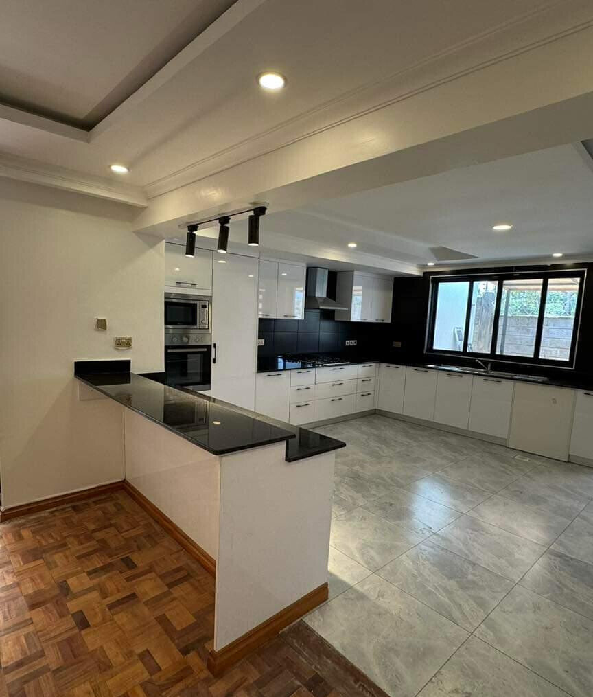 6BR All-Ensuite Townhouse with DSQ & Mature Garden - Kiambu Road