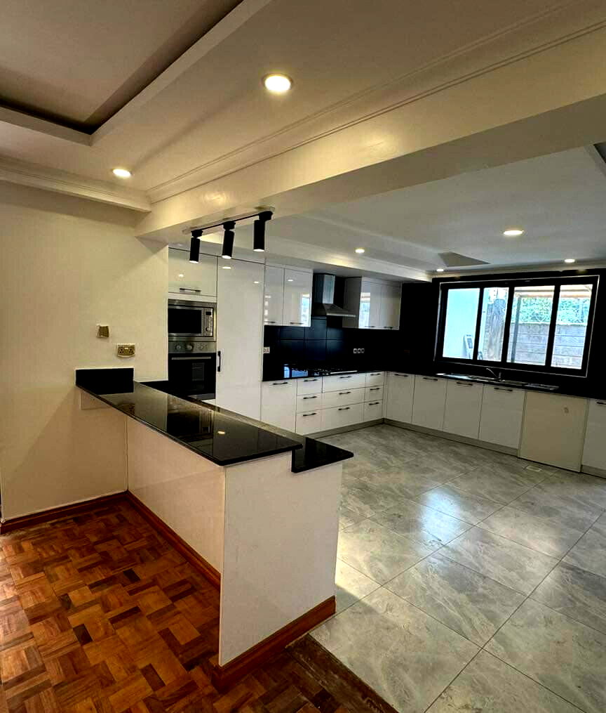 6BR All-Ensuite Townhouse with DSQ & Mature Garden - Kiambu Road