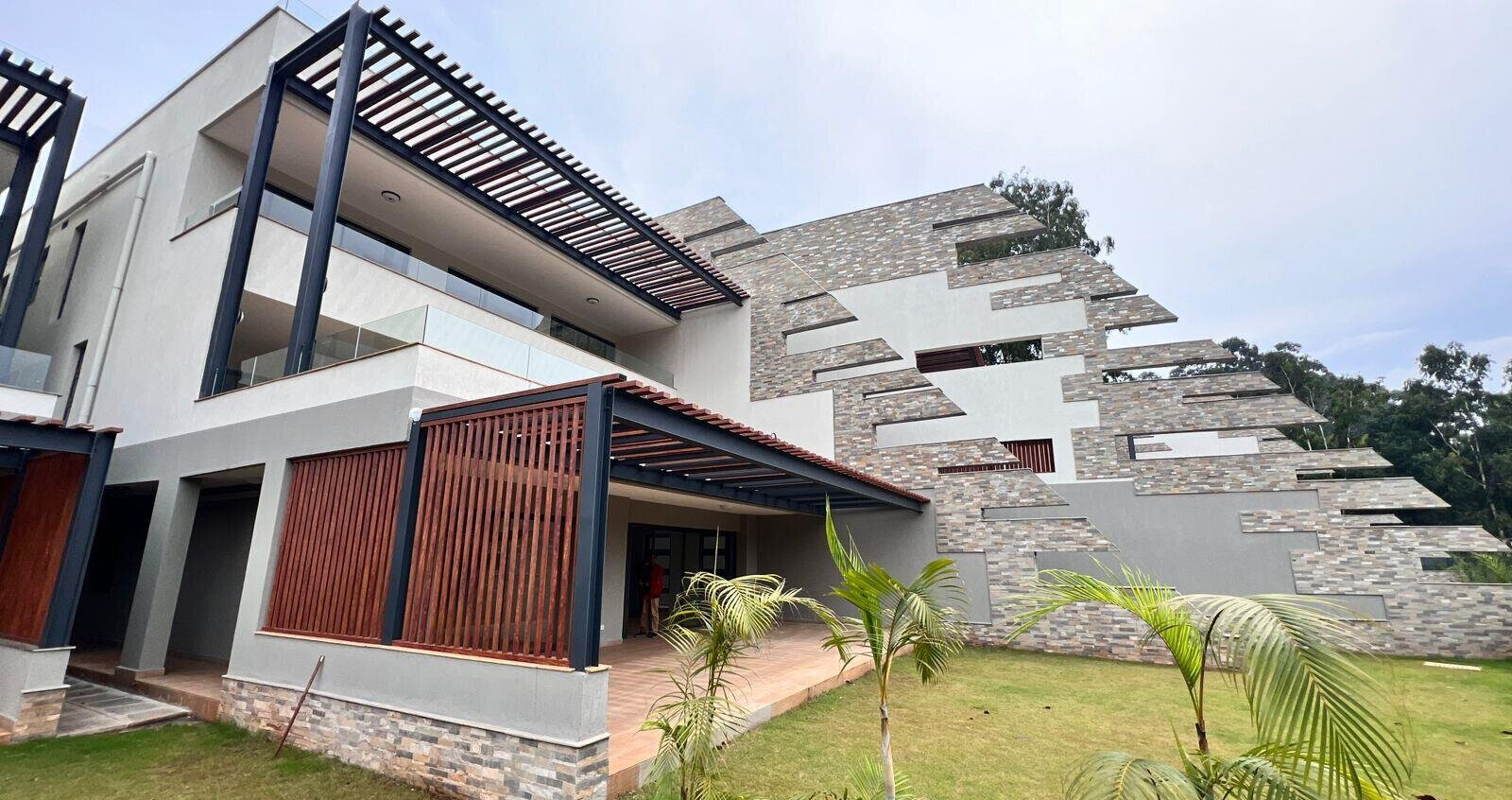 5-Bed Villa with Clubhouse Pool & Gym - Lower Kabete