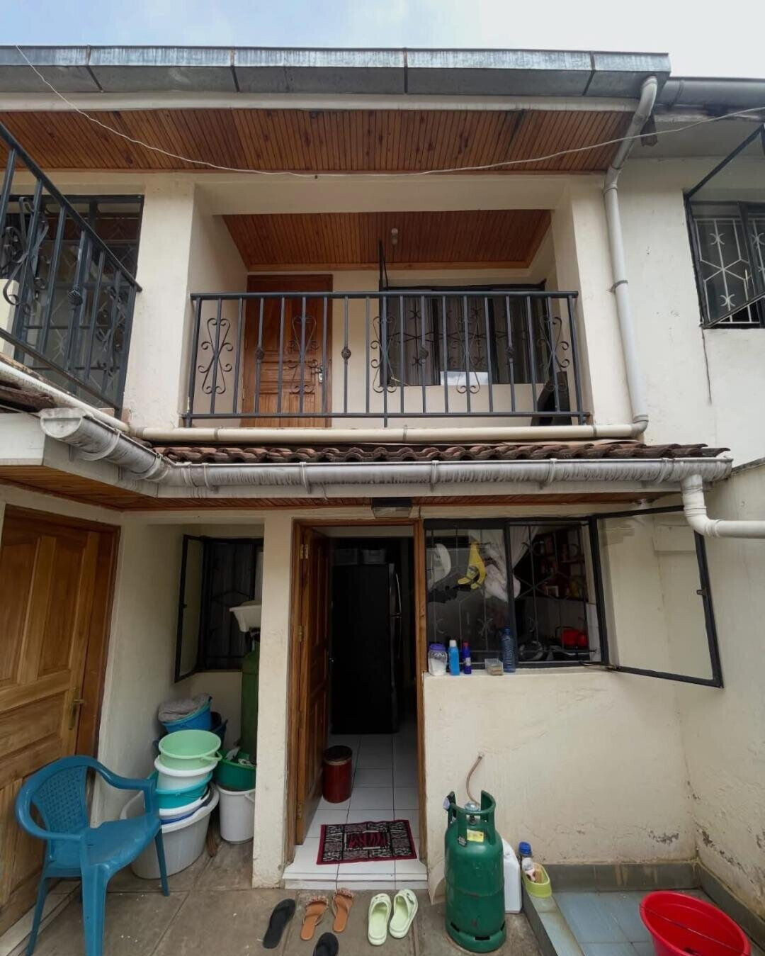 4BR Townhouse with DSQ & Closed Kitchen - Lavington Gated