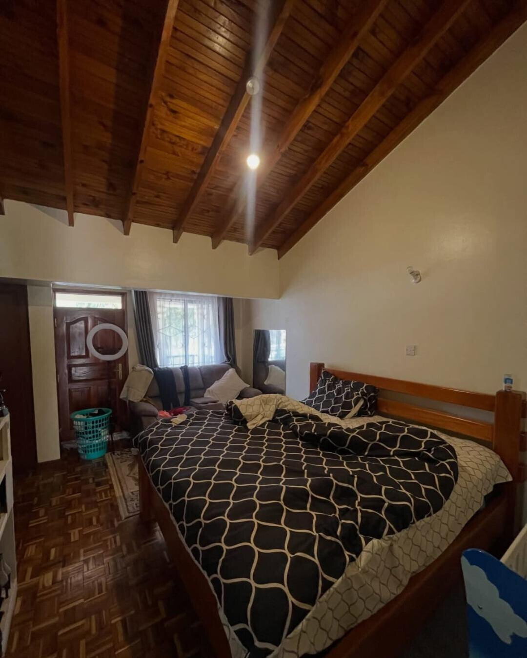4BR Townhouse with DSQ & Closed Kitchen - Lavington Gated