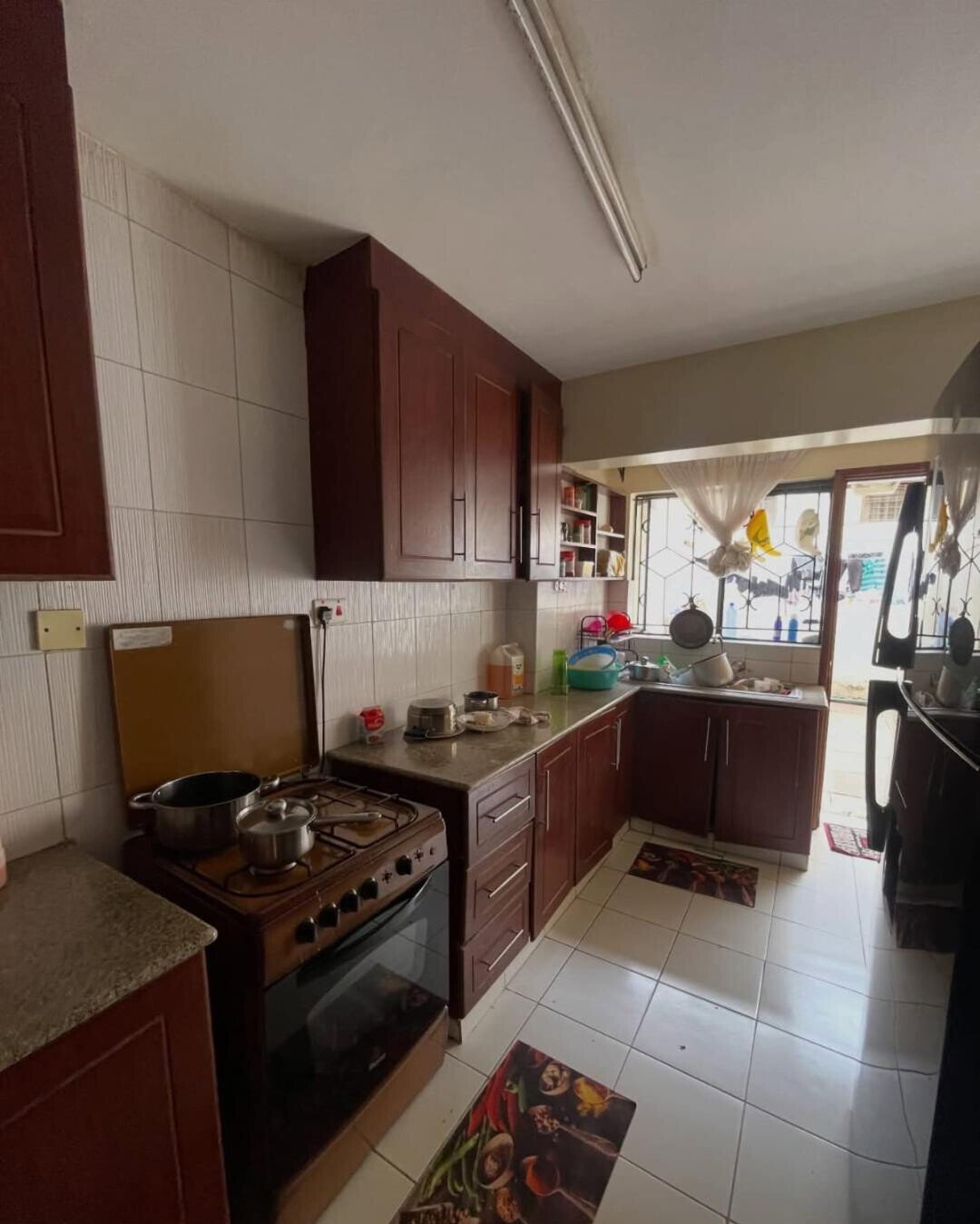 4BR Townhouse with DSQ & Closed Kitchen - Lavington Gated