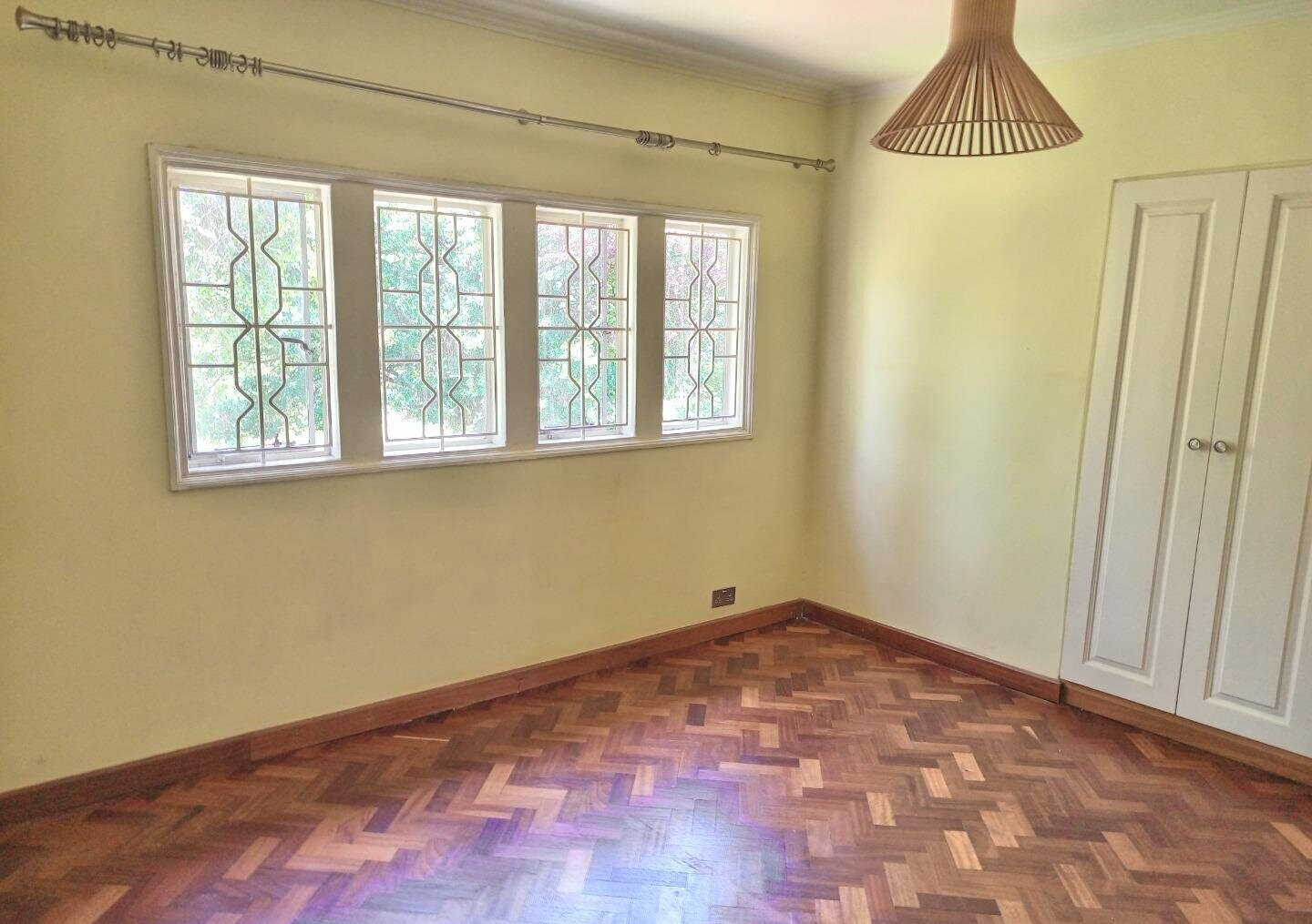 Half Acre 4BR Haven for KSh 580K