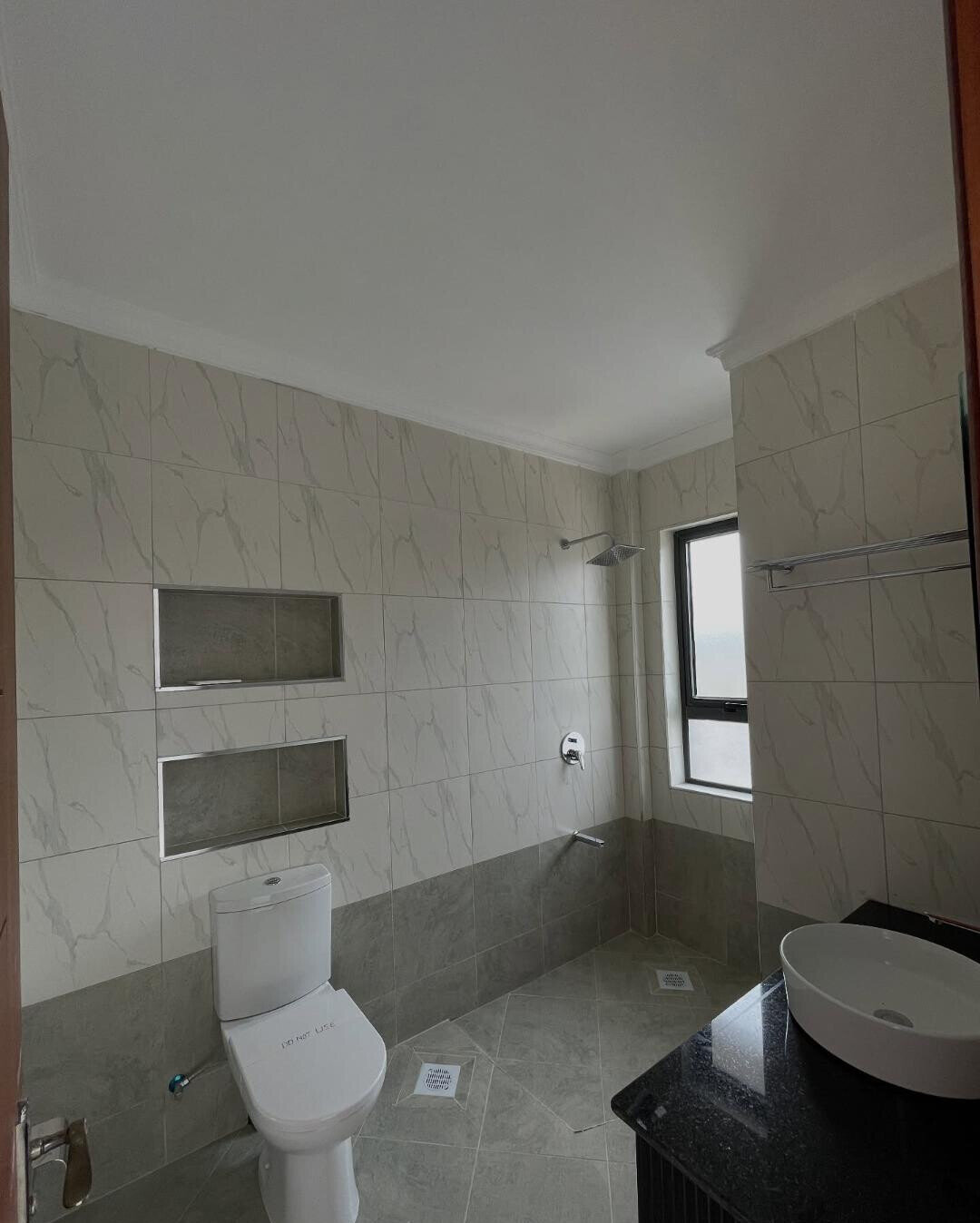 3BR Semi-Detached Maisonette with Private Garden & DSQ - Lukenya