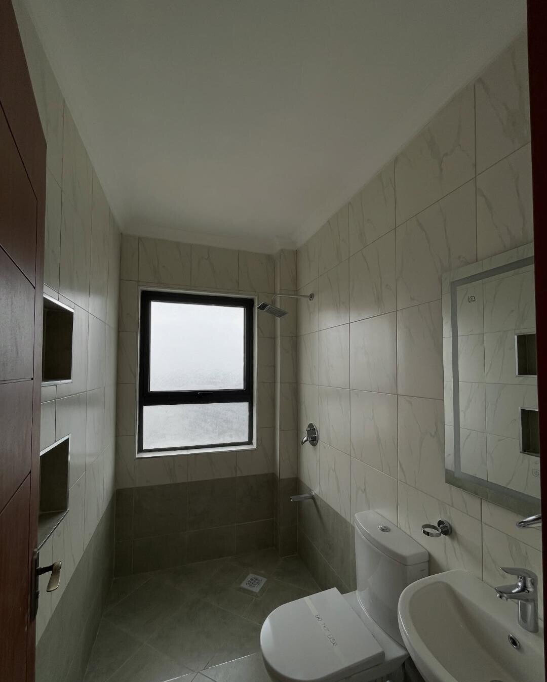 3BR Semi-Detached Maisonette with Private Garden & DSQ - Lukenya
