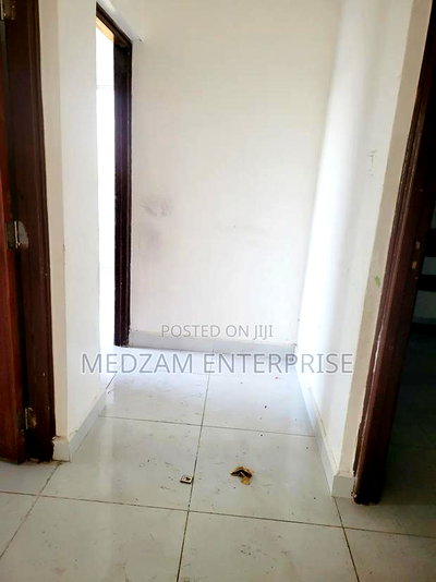 3bdrm Apartment in Kisimani Heights, Ziwa la Ngombe for rent - Image 5