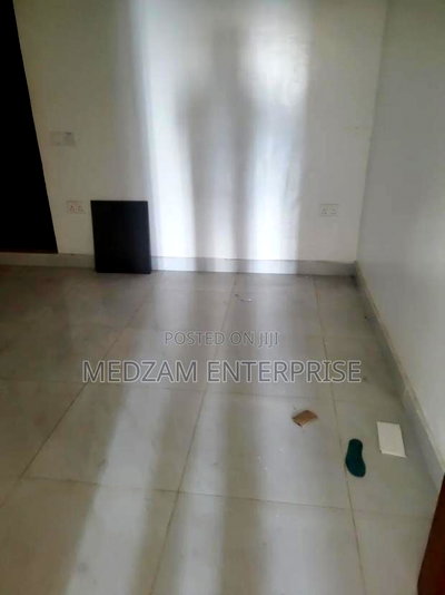 3bdrm Apartment in Kisimani Heights, Ziwa la Ngombe for rent - Image 4