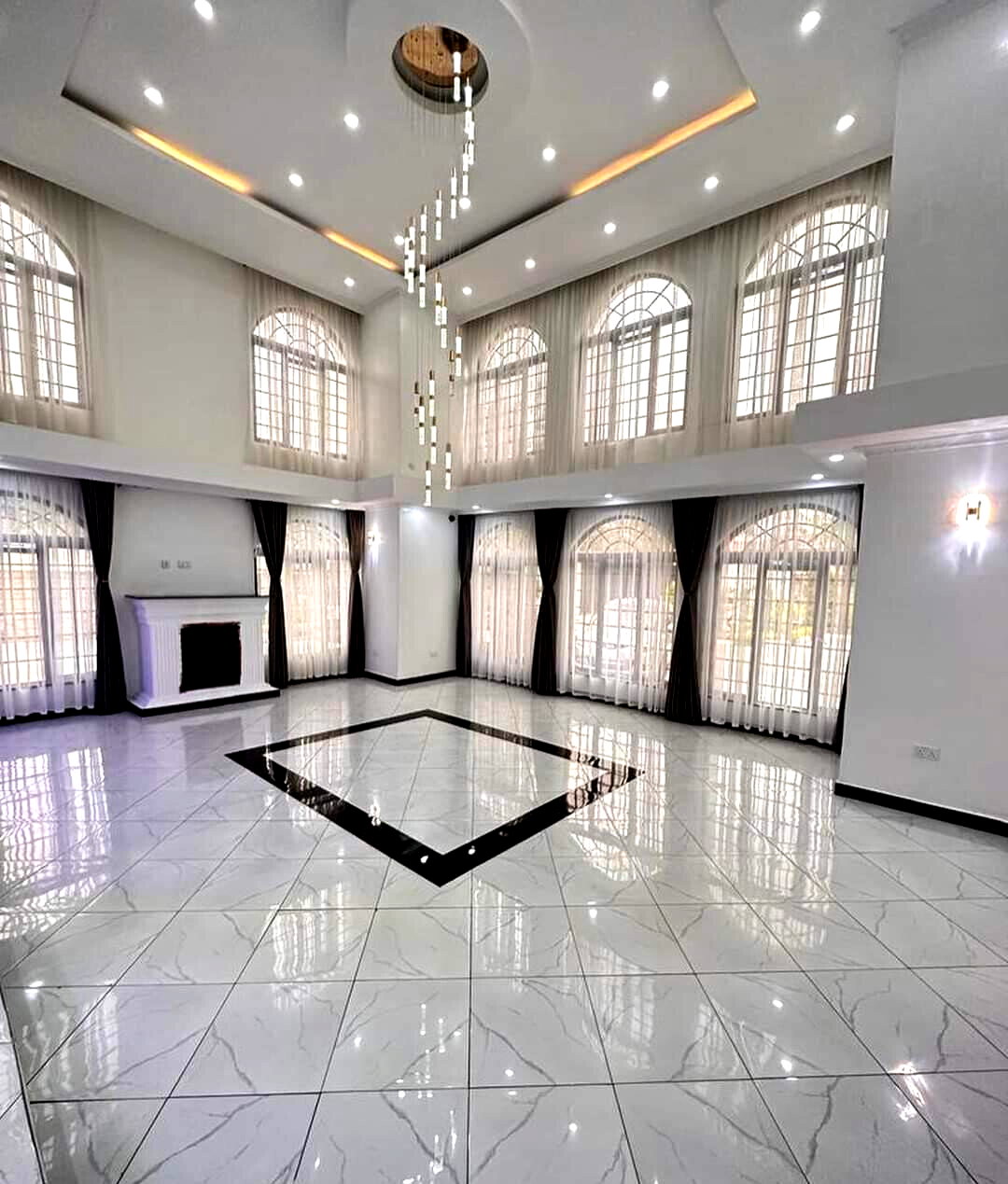 7-Ensuite White House Villa with DSQ & Gym – Karen