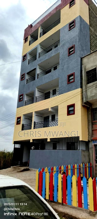 2bdrm Block of Flats in Kamakis Estate for sale - Image 9