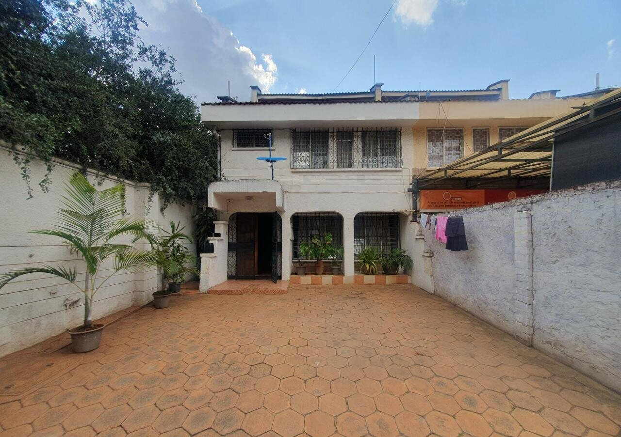 4-Ensuite Townhouse Steps from Westgate Mall - Westlands