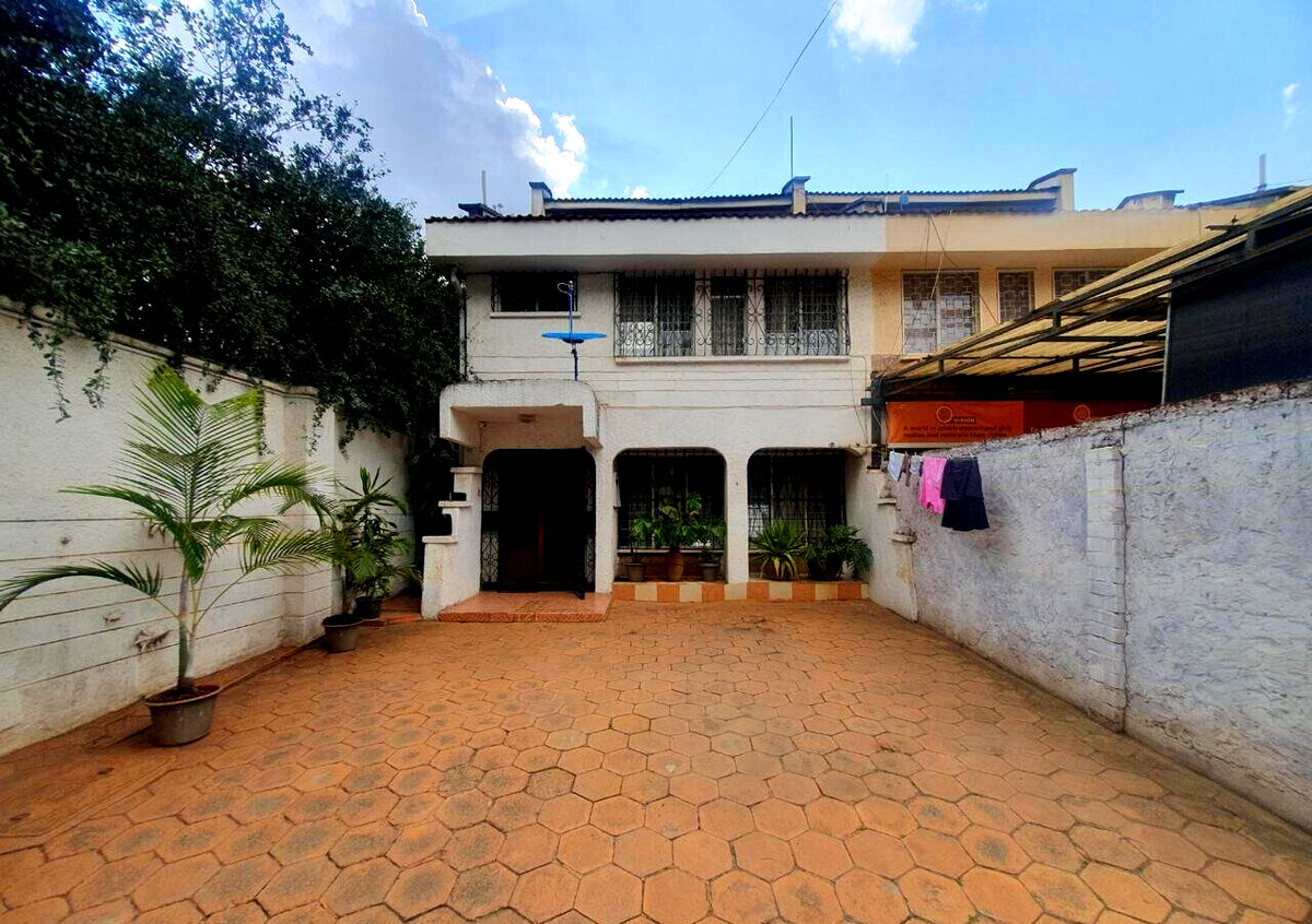 4-Ensuite Townhouse Steps from Westgate Mall - Westlands