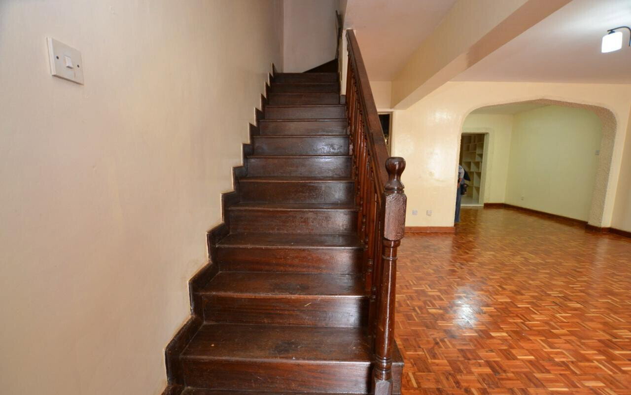 4-Ensuite Townhouse Steps from Westgate Mall - Westlands