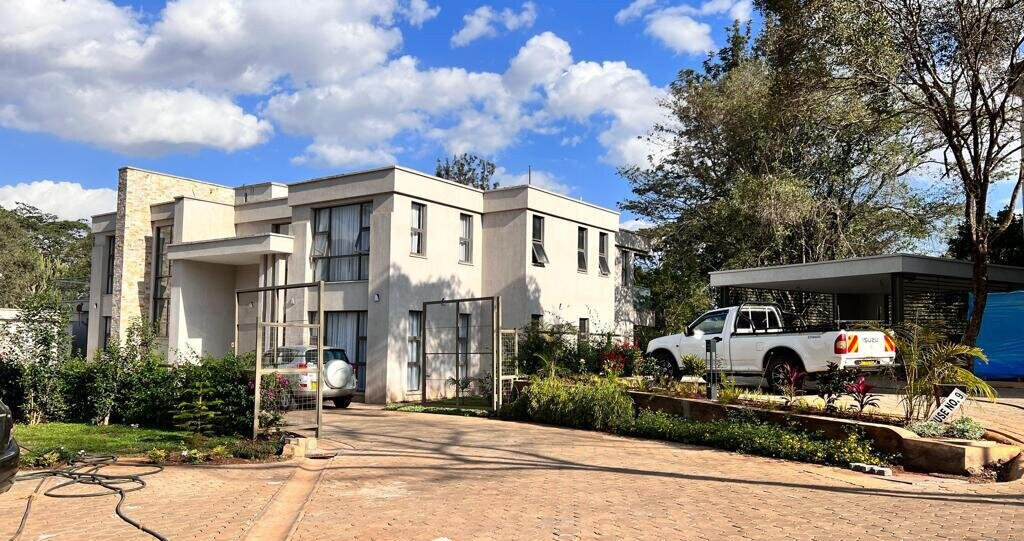 5-Ensuite Villas with Clubhouse & Pool – Karen Construction Ongoing