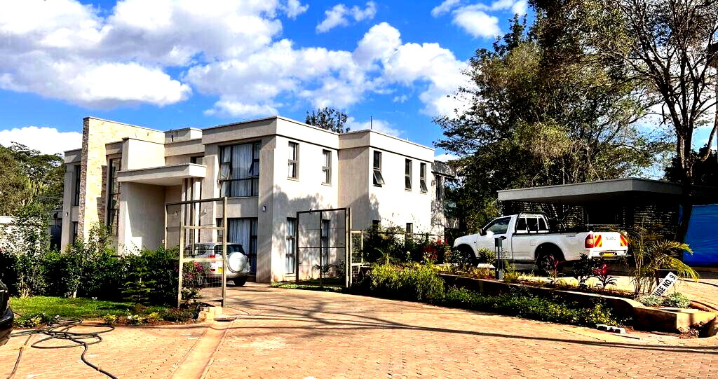 5-Ensuite Villas with Clubhouse & Pool – Karen Construction Ongoing