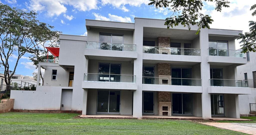 5-Ensuite Villas with Clubhouse & Pool – Karen Construction Ongoing