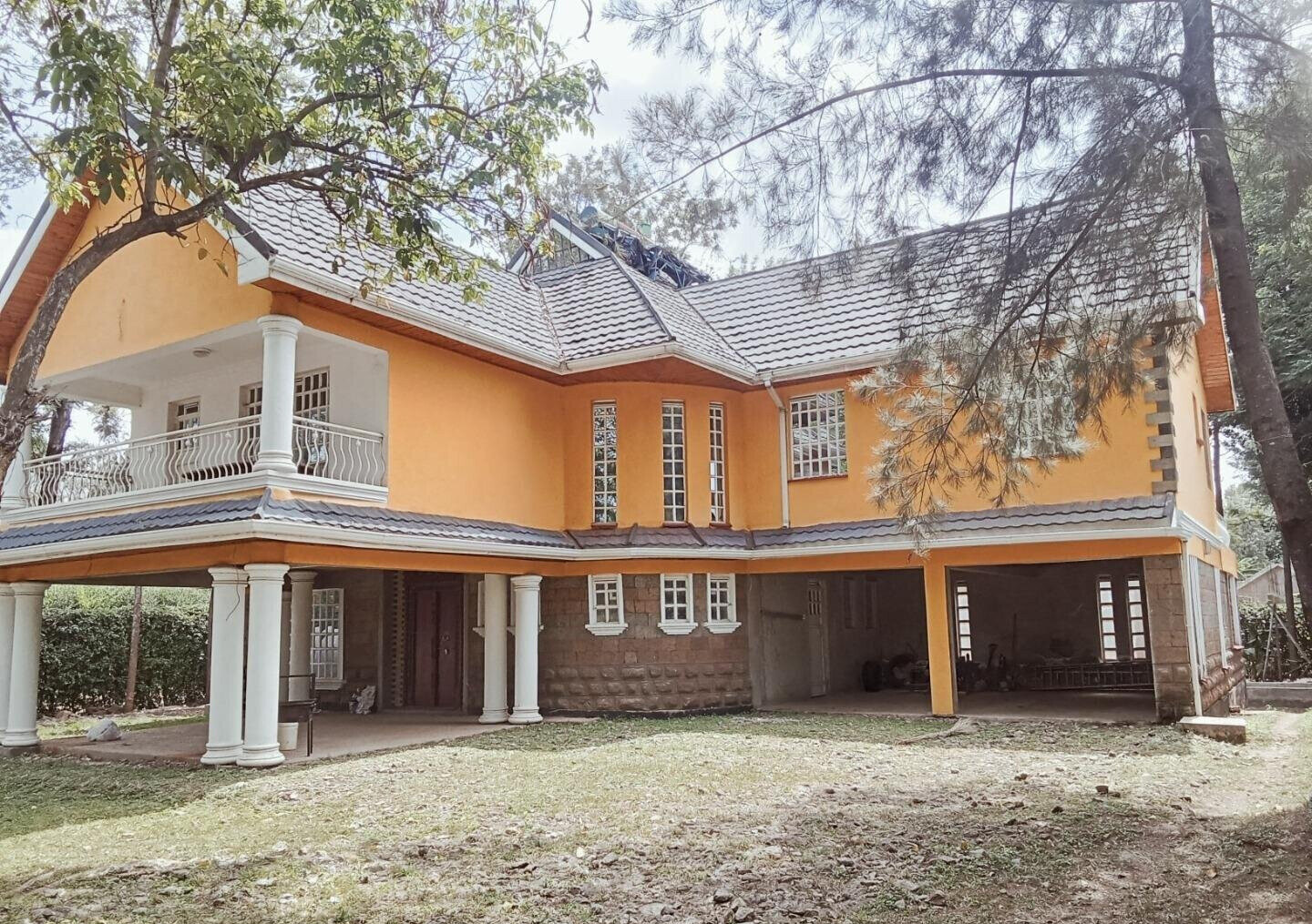 6-Bedroom Executive Home with Private Balcony - Thome, Nairobi