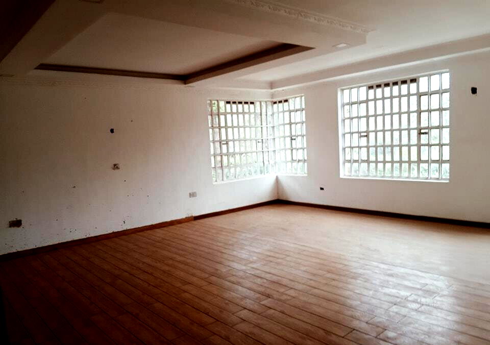 6-Bedroom Executive Home with Private Balcony - Thome, Nairobi