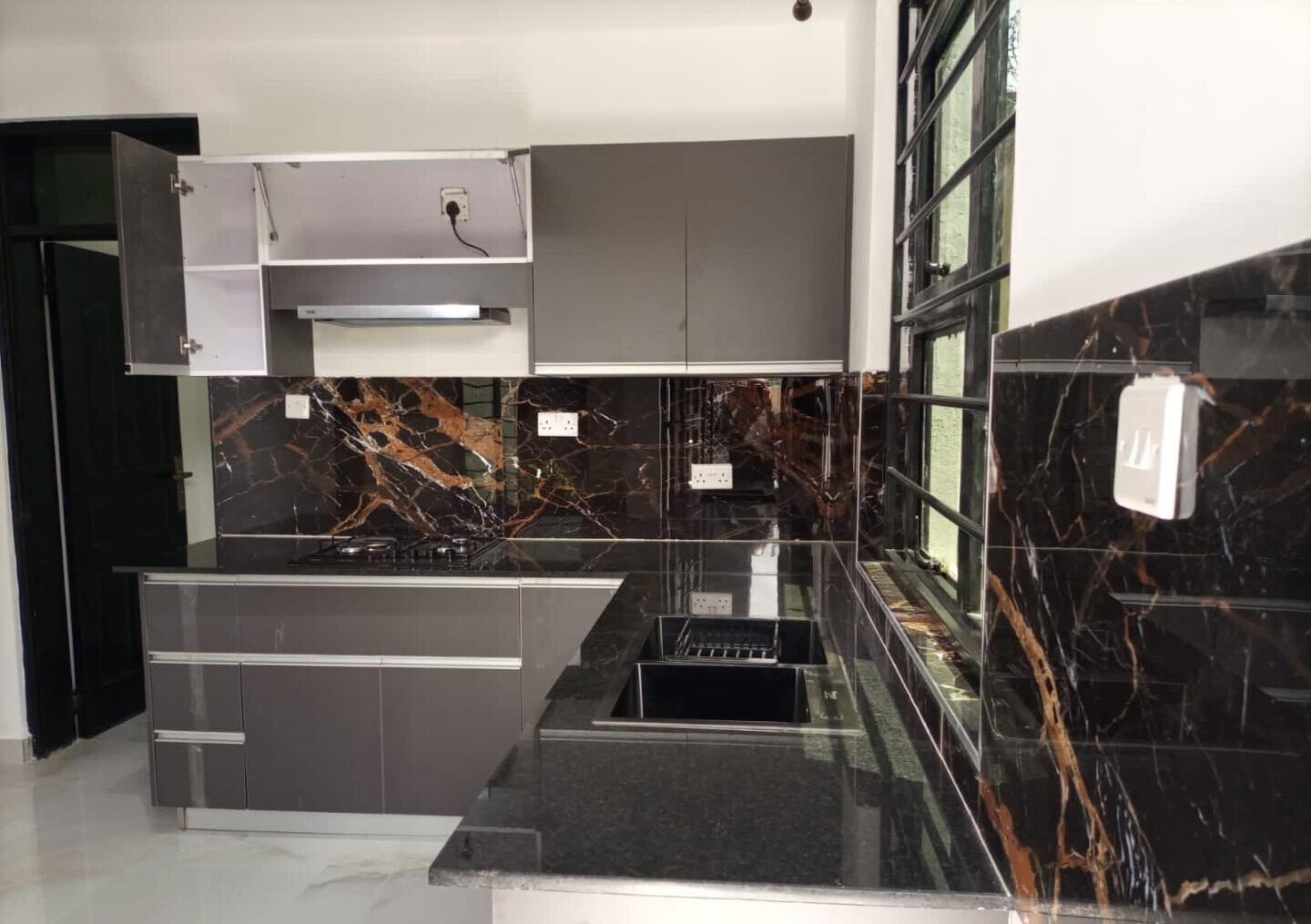 4BR Townhouse with SQ Behind Spur Mall - Ruiru
