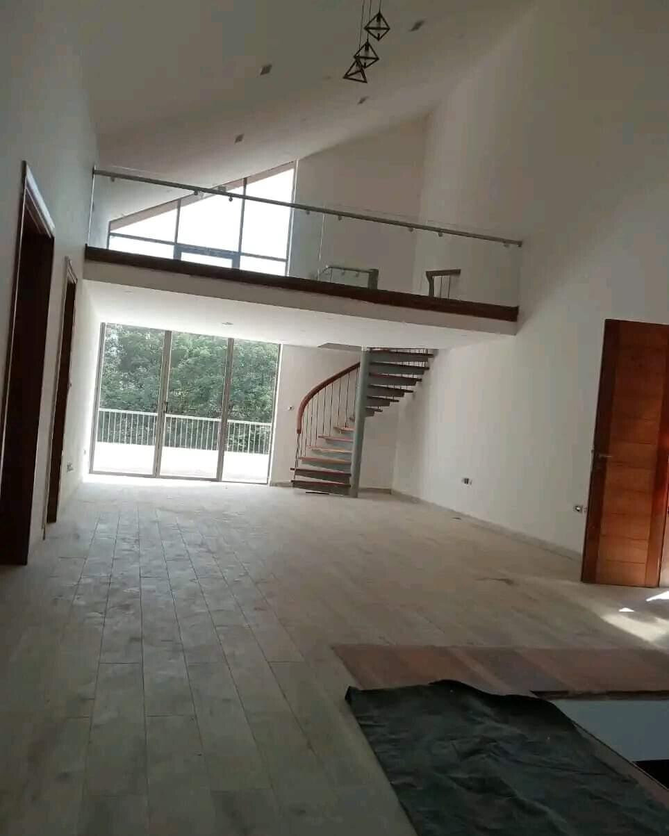 Brand-New 5-Ensuite Townhouse with Pool – Karen