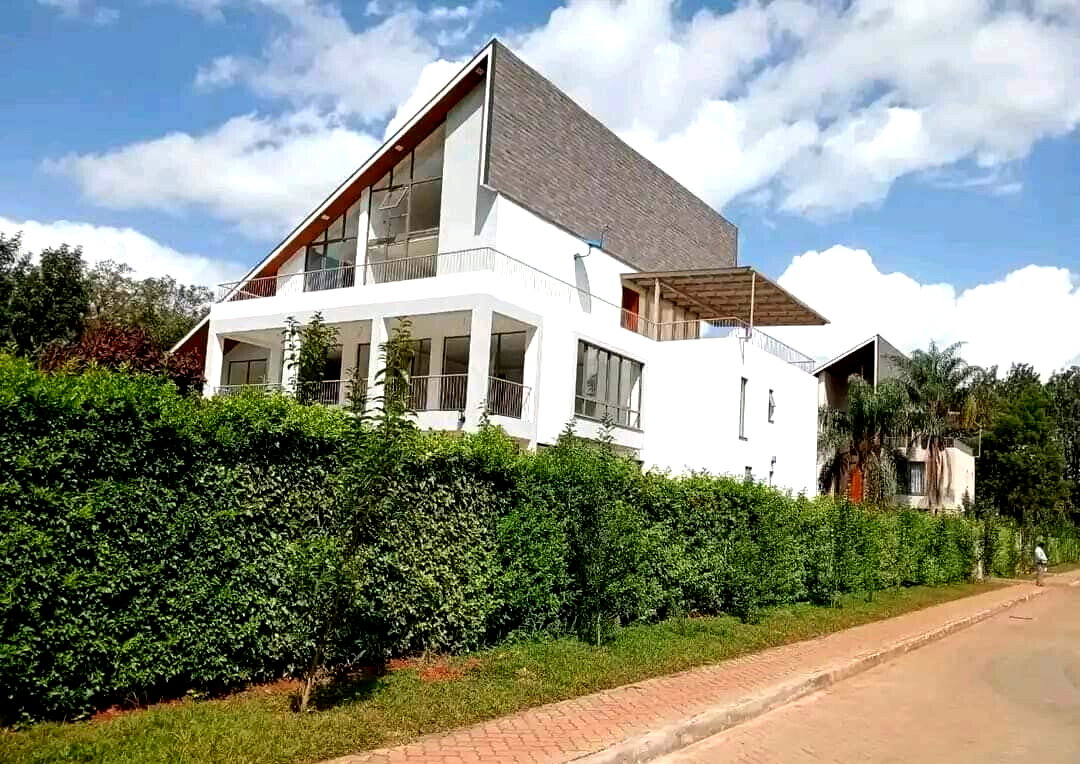 Brand-New 5-Ensuite Townhouse with Pool – Karen