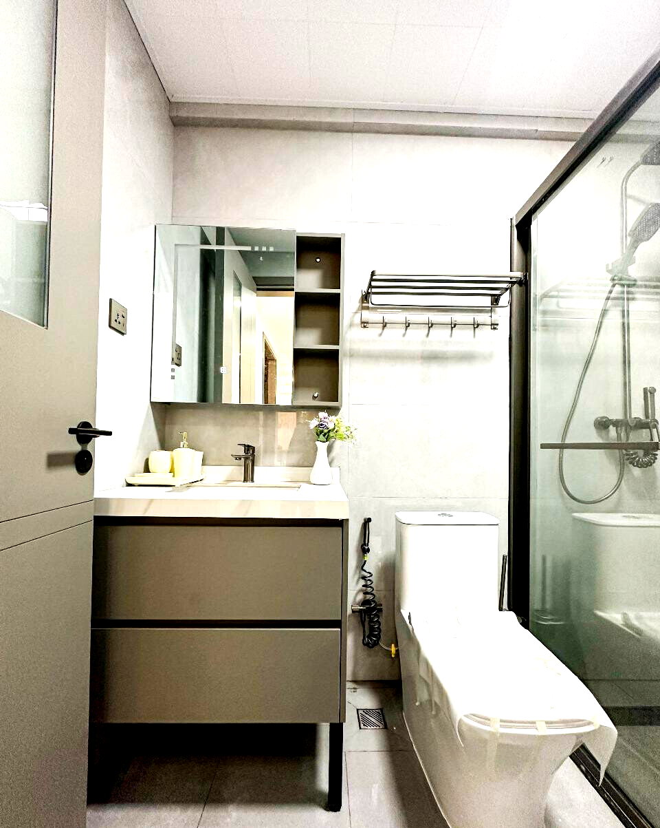 1BR with High-Speed Lifts & Custom Finishes - Kilimani