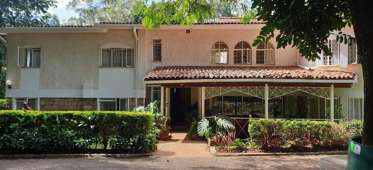 6BR Townhouse with DSQ & Mature Garden - Gigiri