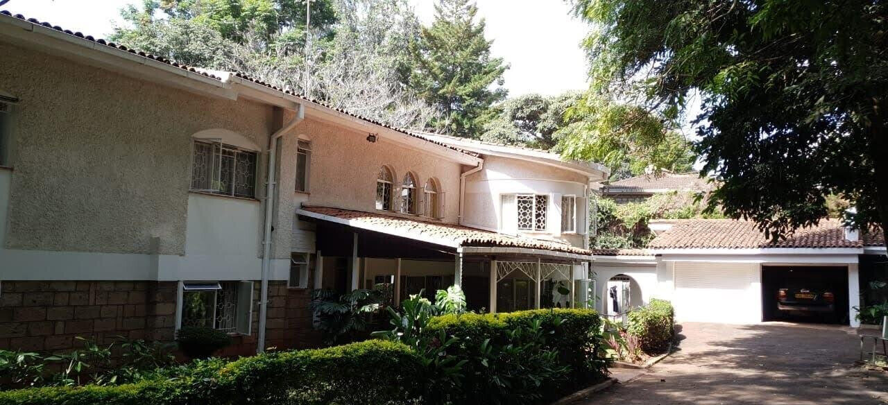6BR Townhouse with DSQ & Mature Garden - Gigiri