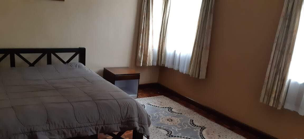 6BR Townhouse with DSQ & Mature Garden - Gigiri