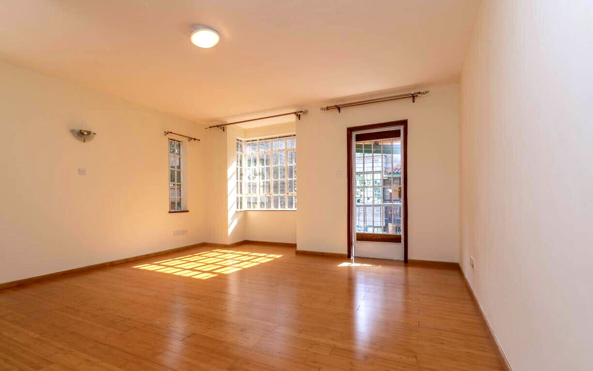 5BR All-Ensuite Townhouse with DSQ & Generator - Kileleshwa