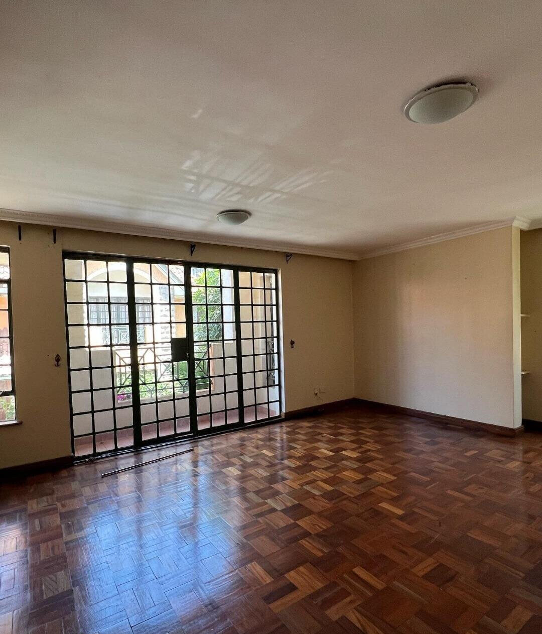 5-Ensuite Townhouse with Pool & Family Room - Lavington