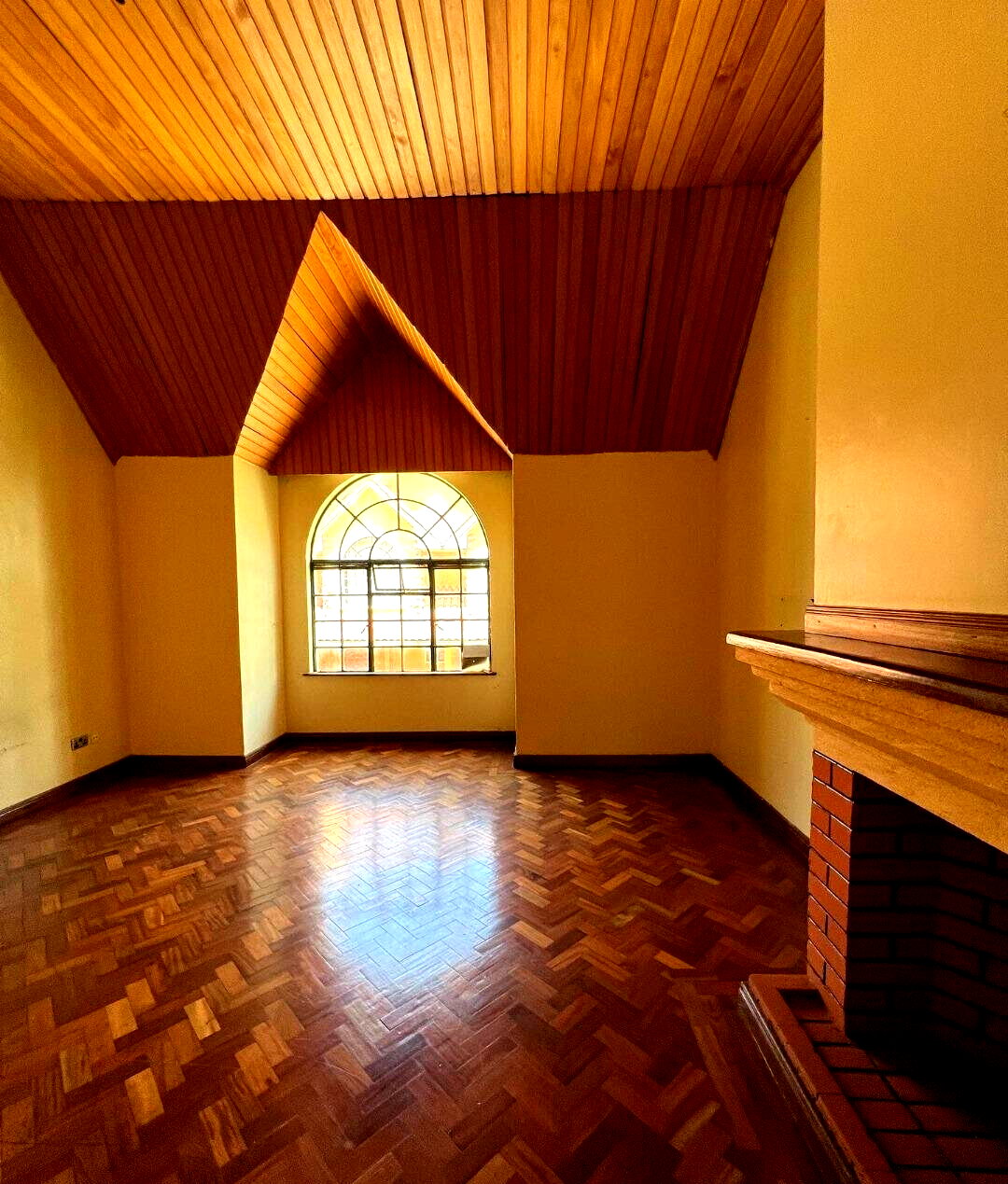 5-Ensuite Townhouse with Pool & Family Room - Lavington