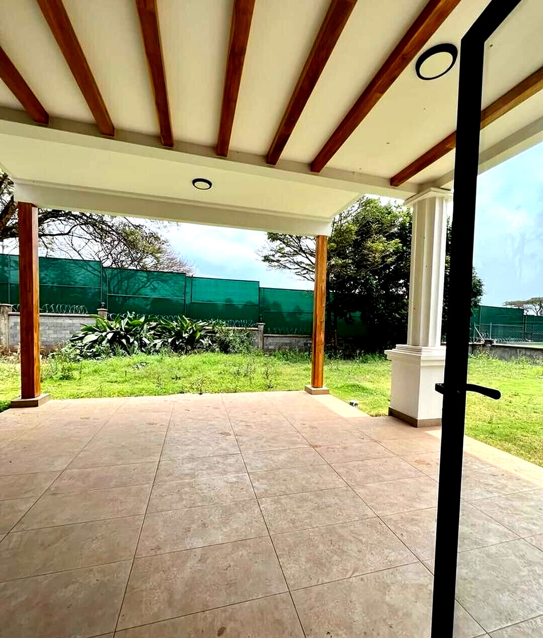 5-Ensuite Townhouse with Rooftop Terrace & Smart Home - Loresho