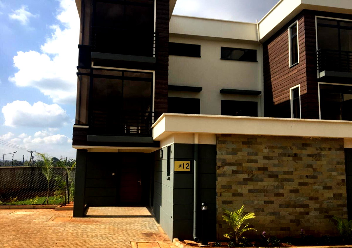 4BR Townhouse with DSQ & Sunken Living Room - Loresho
