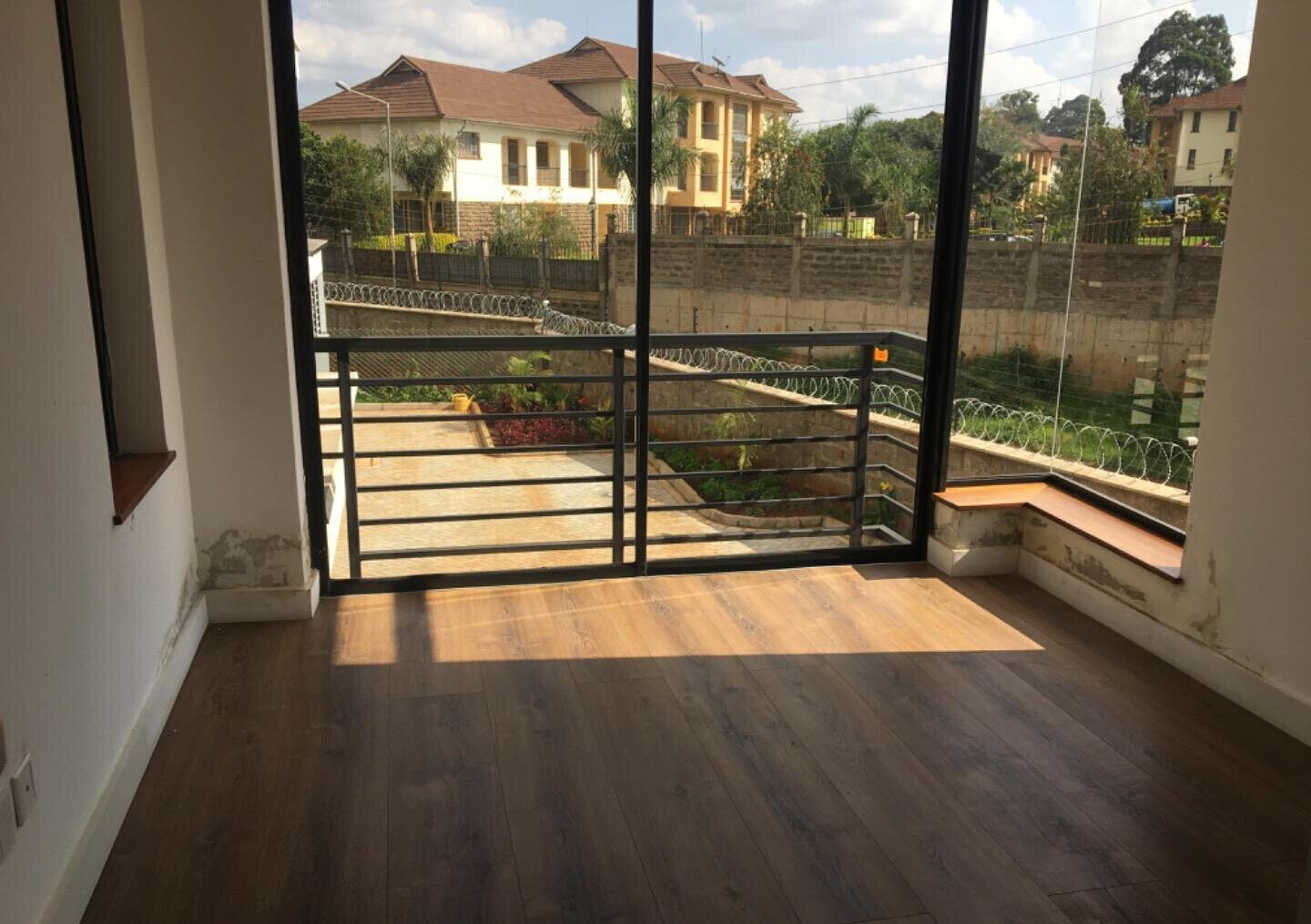 4BR Townhouse with DSQ & Sunken Living Room - Loresho