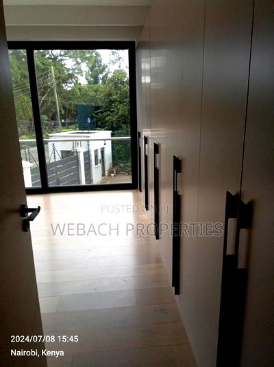 4bdrm Villa in Lavington for sale - Image 7